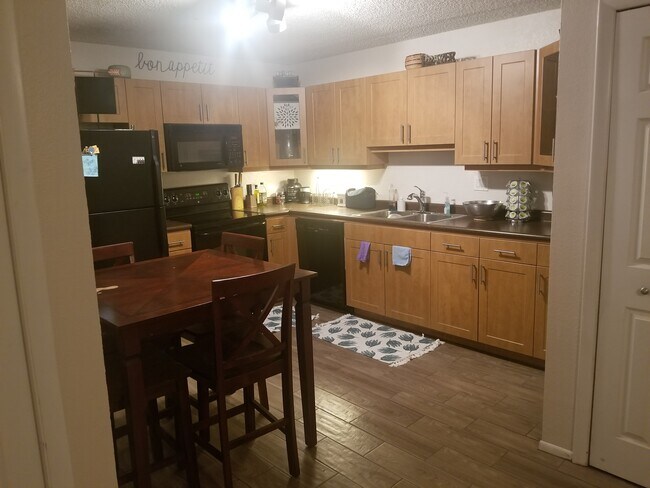 Foto del edificio - 5690 Baywater Dr