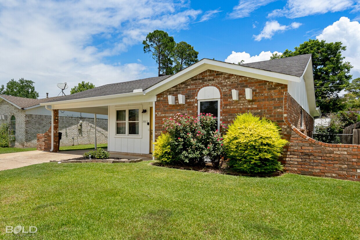 Foto principal - 3983 Stuart Ave