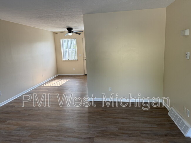 Photo - 4254 Bond St Townhome