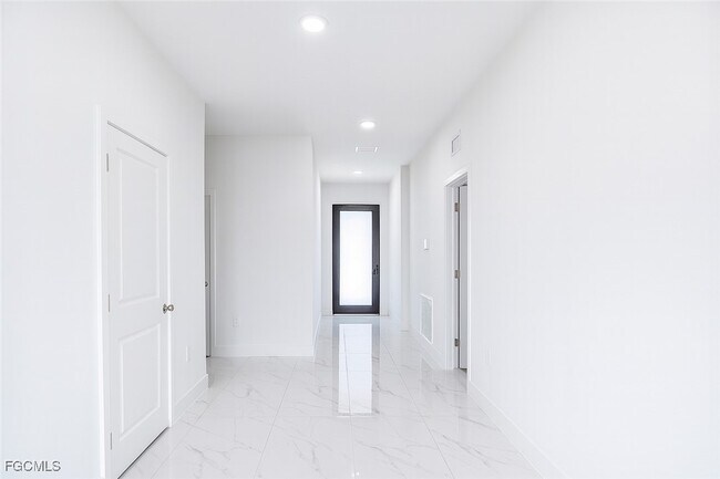 Foto del edificio - 3813 25th St SW