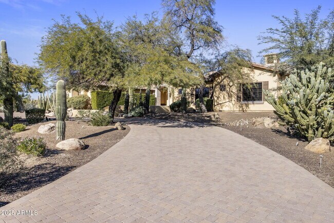 Foto del edificio - 9222 E Rimrock Dr