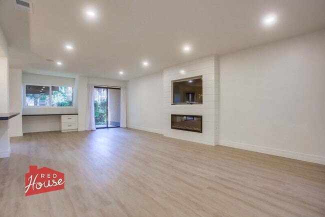 Foto del edificio - 4009 Canario St