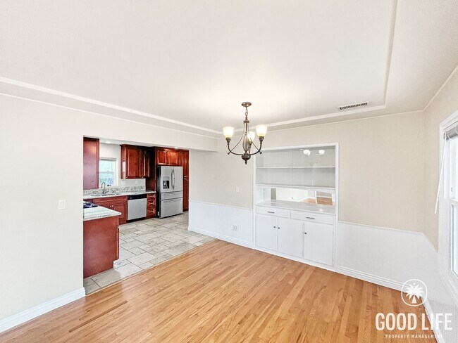 Building Photo - Charming 3BD/2BA w/ A/C, Attached Garage, and Large Yard in La Mesa!