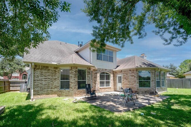 Foto del edificio - 14807 Swift River Ln