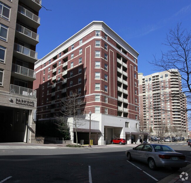 Ballston 880 Apartments Arlington, VA