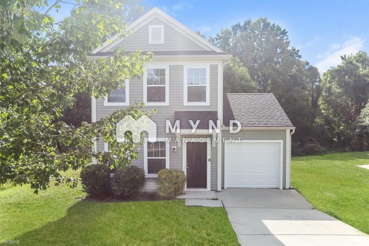 3 br, 2.5 bath House 105 Coddington Ln House Rental in Statesville