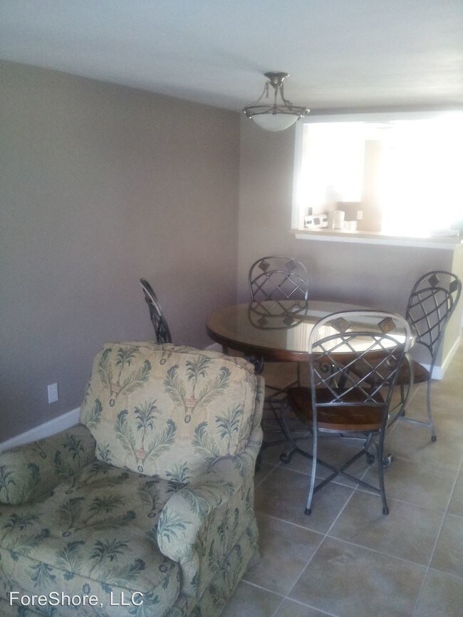 Foto del edificio - 32 S Forest Beach Dr
