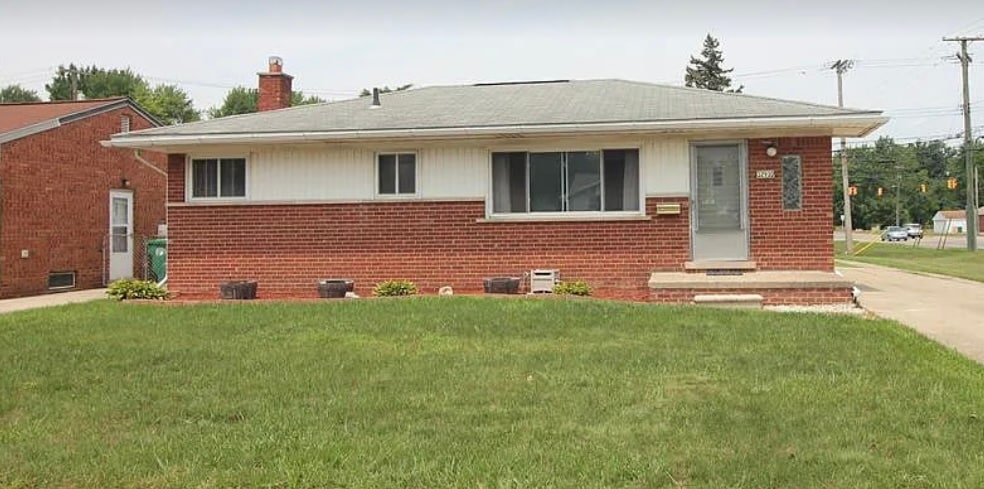 Photo - 32910 Barton St (Garden City, MI)