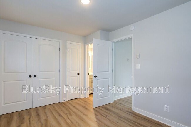 Foto del edificio - 247 Stribling Ave