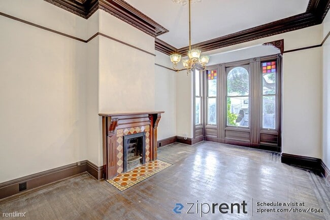 Building Photo - 1716 Baker St