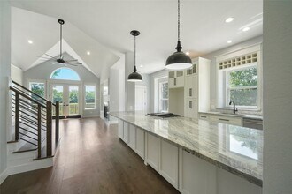 Building Photo - 401 Brook Hollow Dr