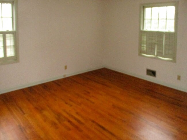 Building Photo - 2665 Alvarado Terrace S