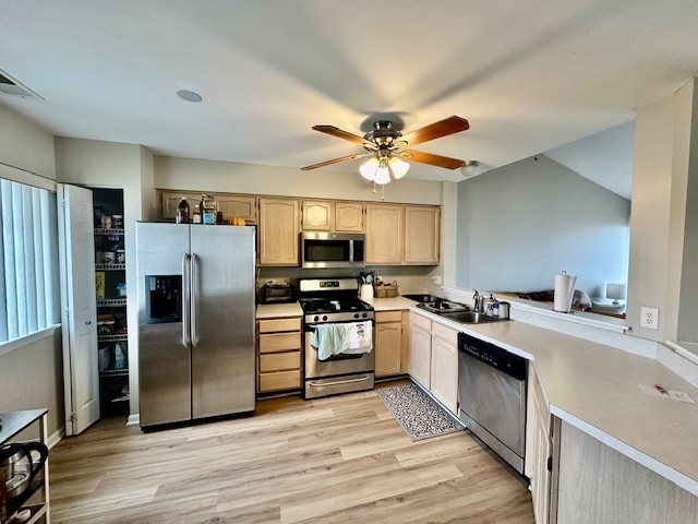 Foto del edificio - 874 S Addison Ave