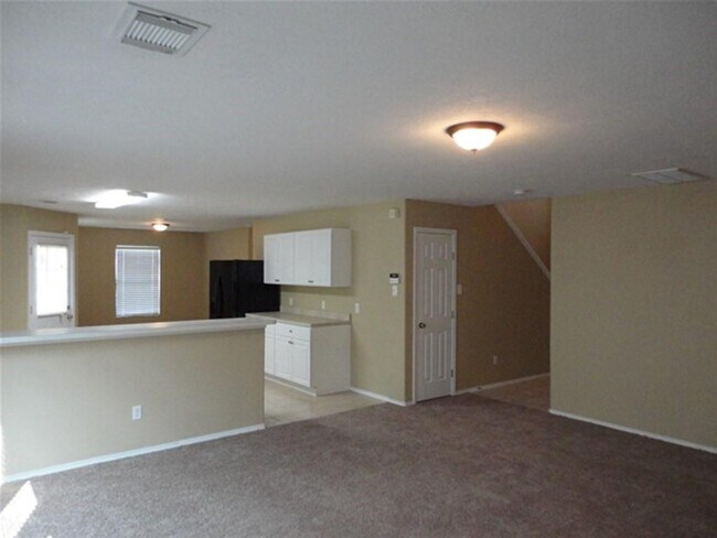 Foto del edificio - 5330 Cinnamon Lake Dr