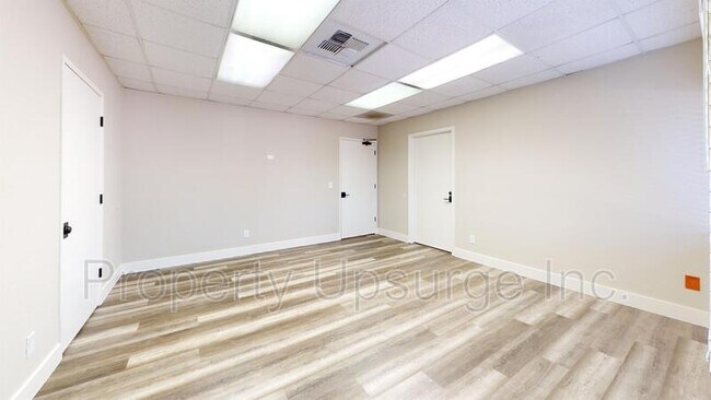 Foto del edificio - 1300 West St