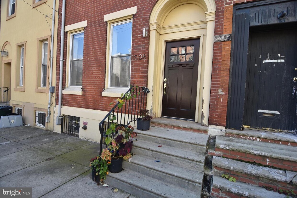 Primary Photo - 1506 Brown St