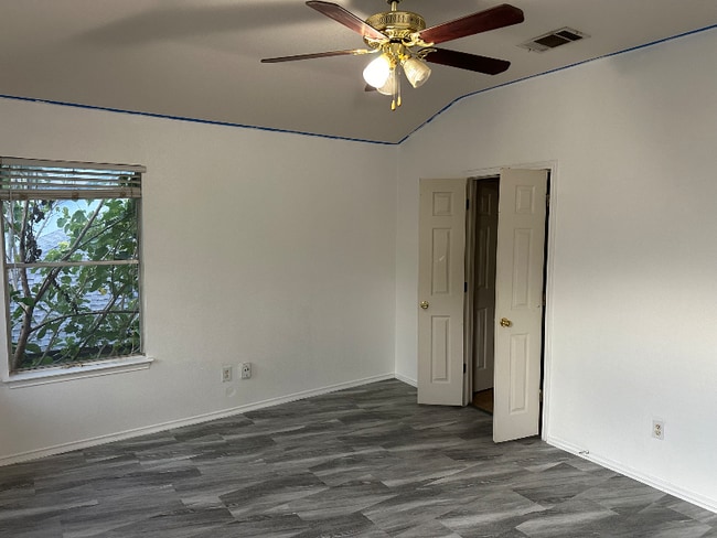 Building Photo - 17923 Loch Linnhe Loop