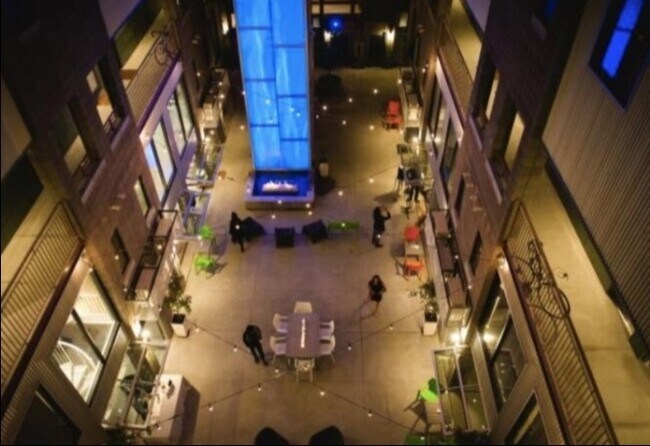 Foto del edificio - 360 W 300 S