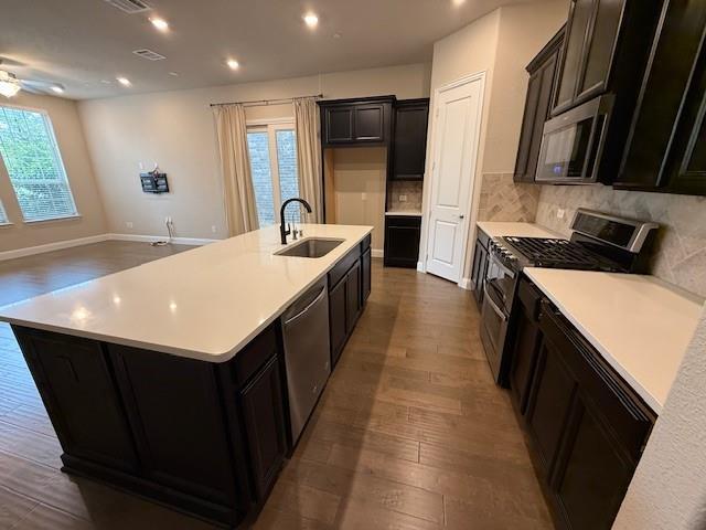 Foto del edificio - 1331 Bailey Ln