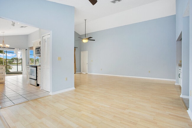 Building Photo - 3030 Tall Timber Dr