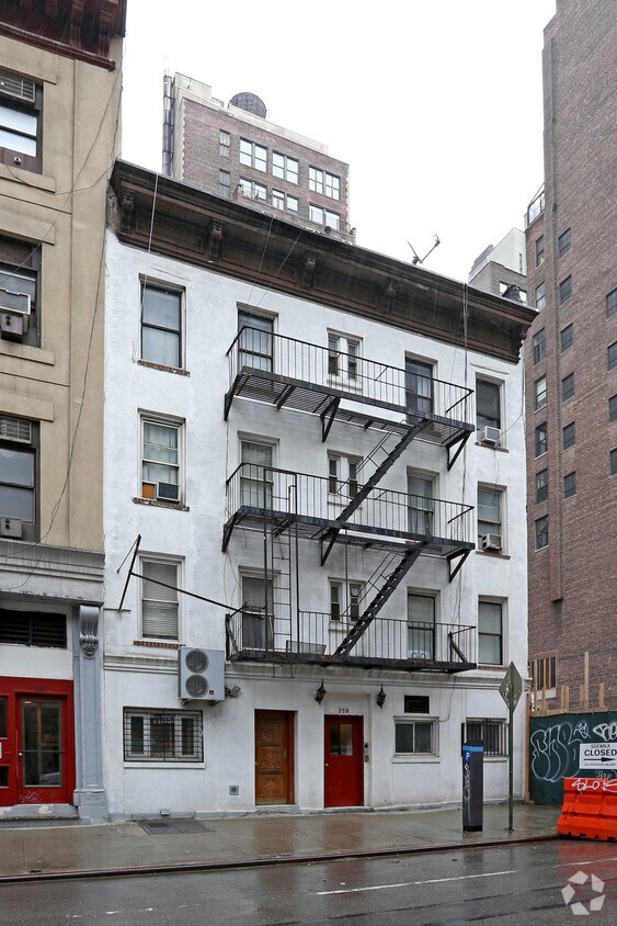 Primary Photo - 259 W 29th St