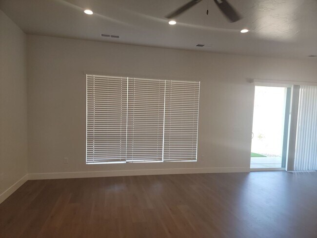 Foto del edificio - Brand New Stylish 3 Bedroom Home!