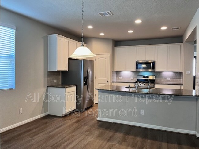 Building Photo - 6810 Dashmoor Creek