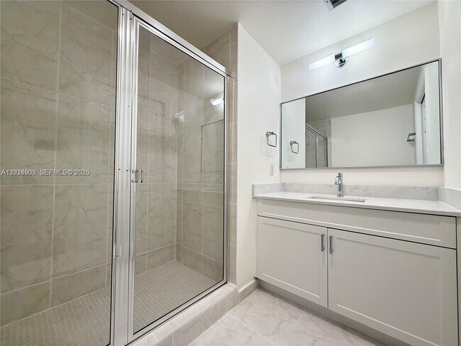 Foto del edificio - 6851 SW 44th St