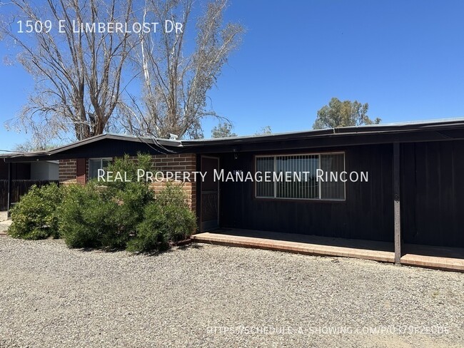 Building Photo - Must See!! Hurry!! Won't last!!!