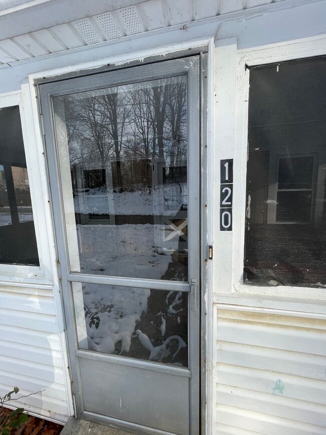 Building Photo - 120 Cotter Rd