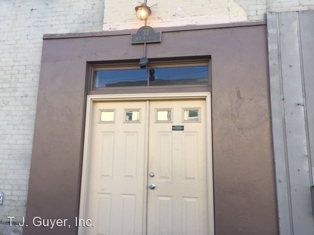 Building Photo - 33 NE Boistfort St