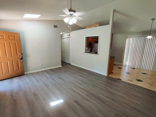Building Photo - 51 St Johanna Dr