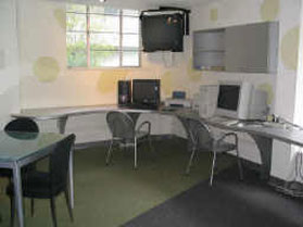 Centro de medios Cybet - Sobu Flats