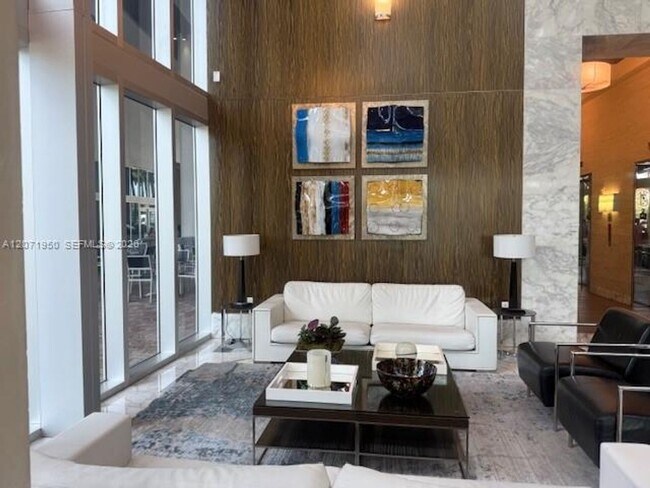 Foto del edificio - 185 SW 7th St