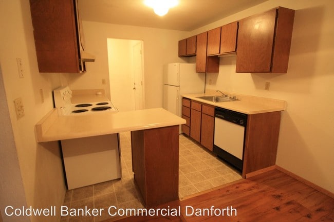 Building Photo - 1802 S Woodland Glen Dr