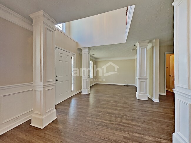 Building Photo - 2827 Riders Ct