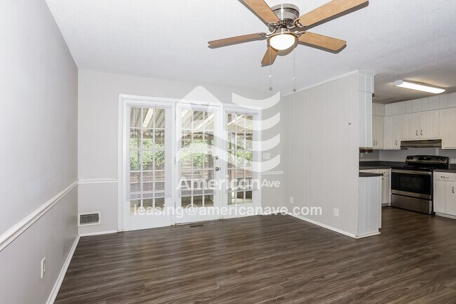 Building Photo - 2231 Mura Dr