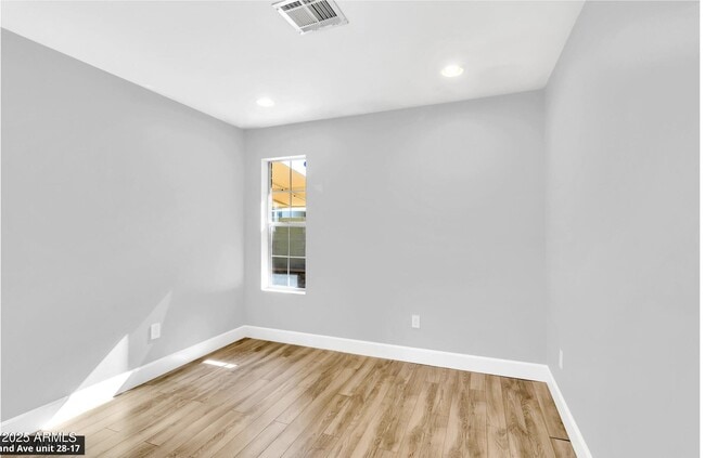 Foto del edificio - 1850 E Maryland Ave