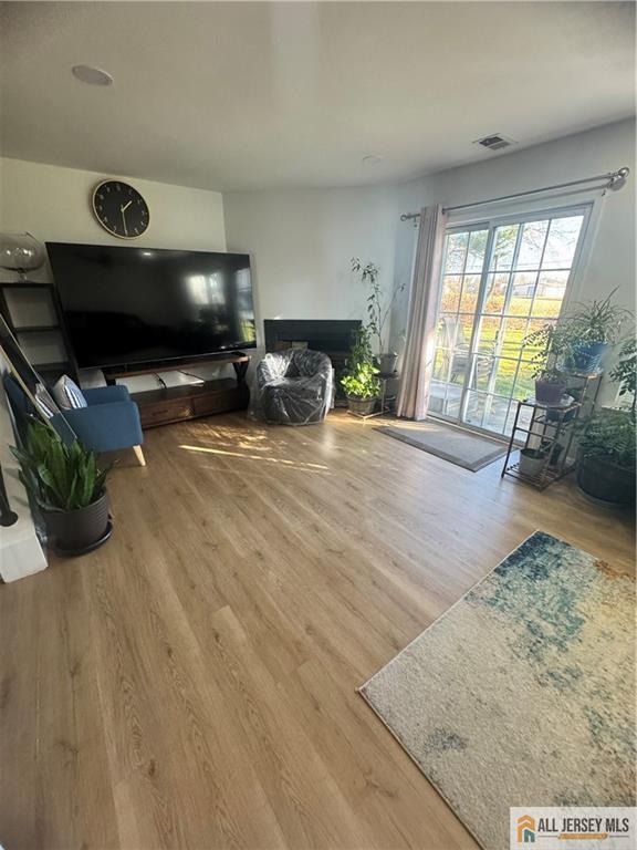 Foto del edificio - 80 Orion Rd