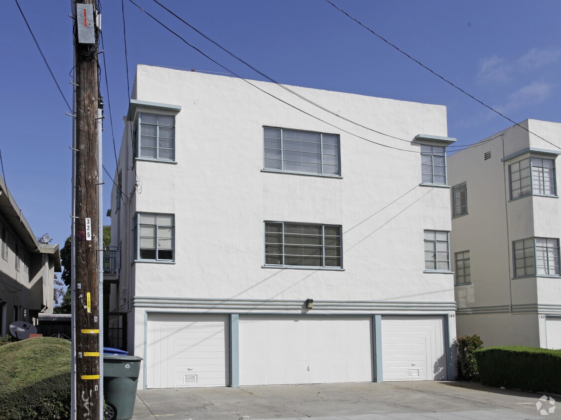 Foto del edificio - 140 Belleview Dr