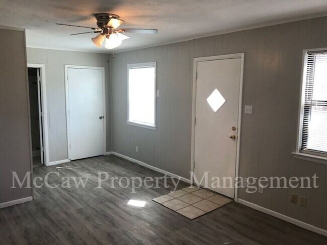 Building Photo - 5747 Cowden St
