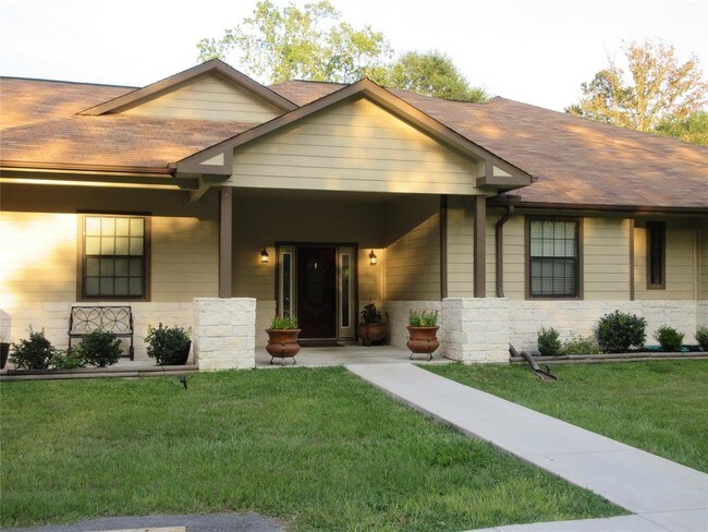 Building Photo - 11497 Coon Hollow Rd