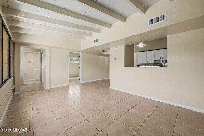 Foto del edificio - 3762 E 22nd St