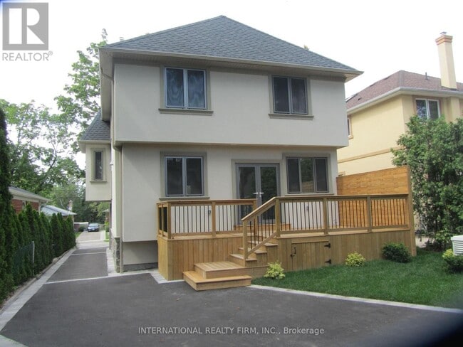 Building Photo - 33 Cloverhill Rd