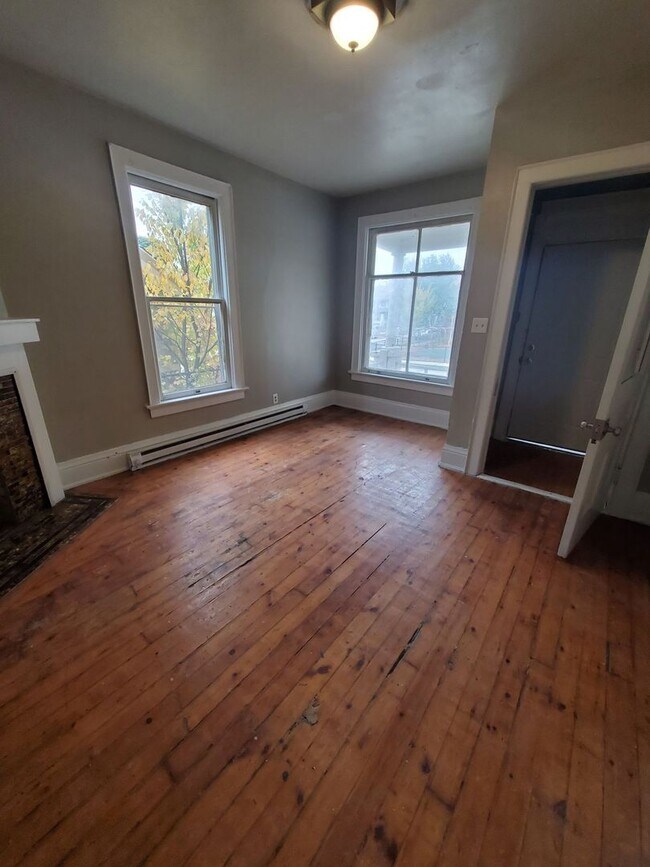 Foto del edificio - 2106- 2106A W Keefe Ave (Duplex)