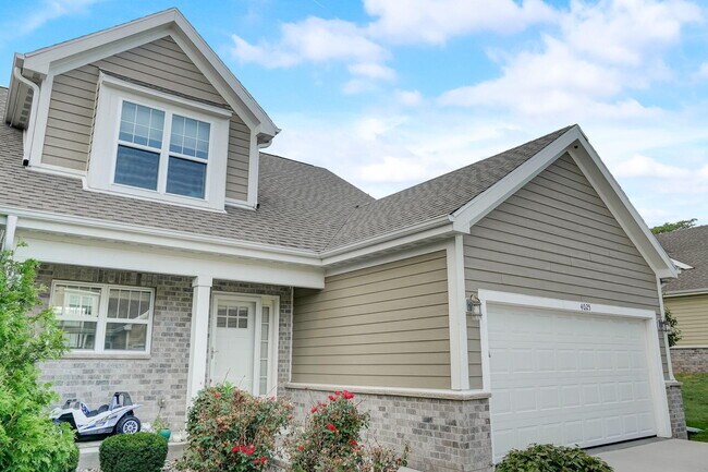 Building Photo - 4025 Wyndham Pointe Cir