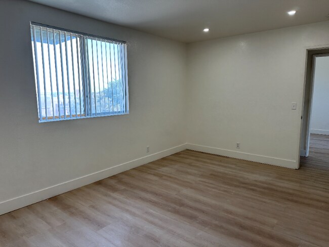 Foto del edificio - 15978 Muni Rd