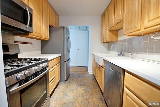 Foto del edificio - 8 Leary Ln
