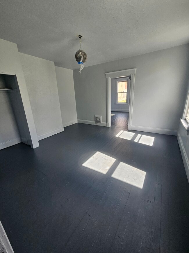 Photo - 703 Sedam St House