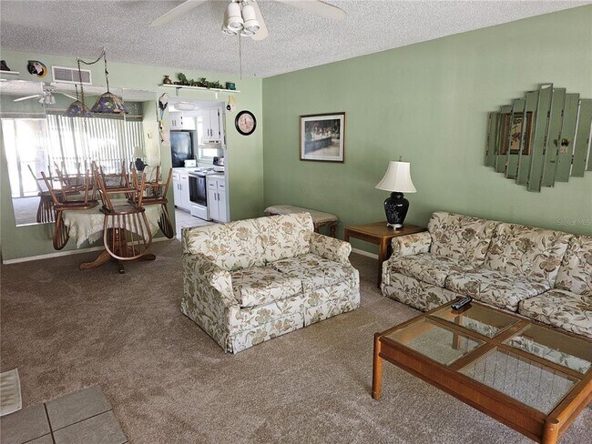Foto del edificio - 7701 Starkey Rd